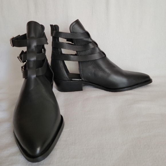 All Saints Naomi Cutout black leather bootie - Picture 7 of 15